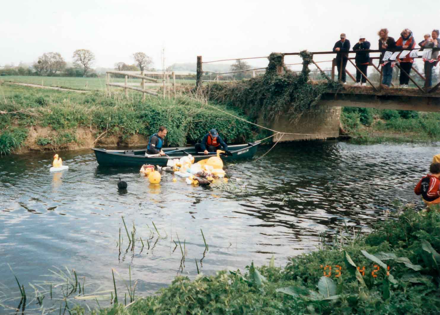 2003Duckrace-01