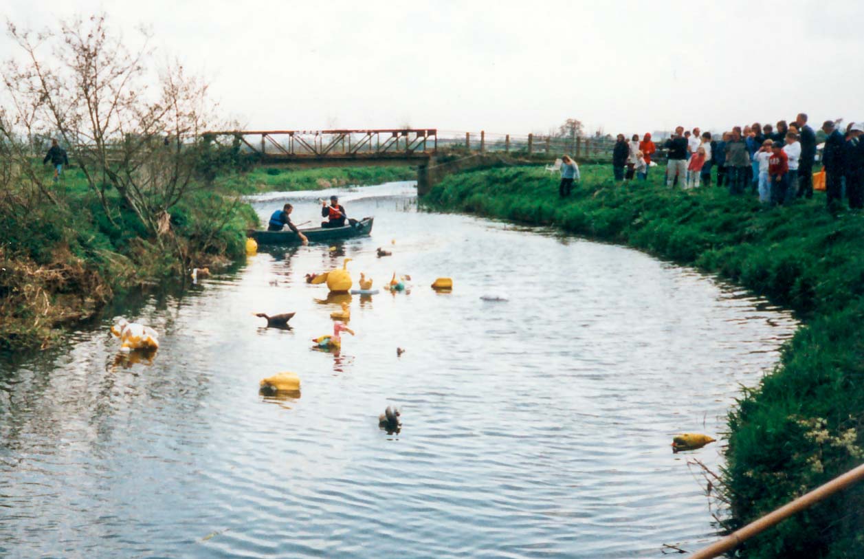 2003Duckrace-07